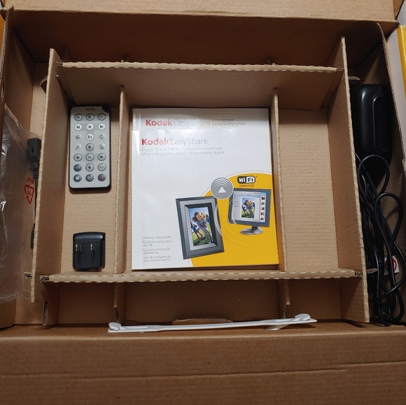 Kodak Easy Share EX1011.  OBO - Picture 10 of 11